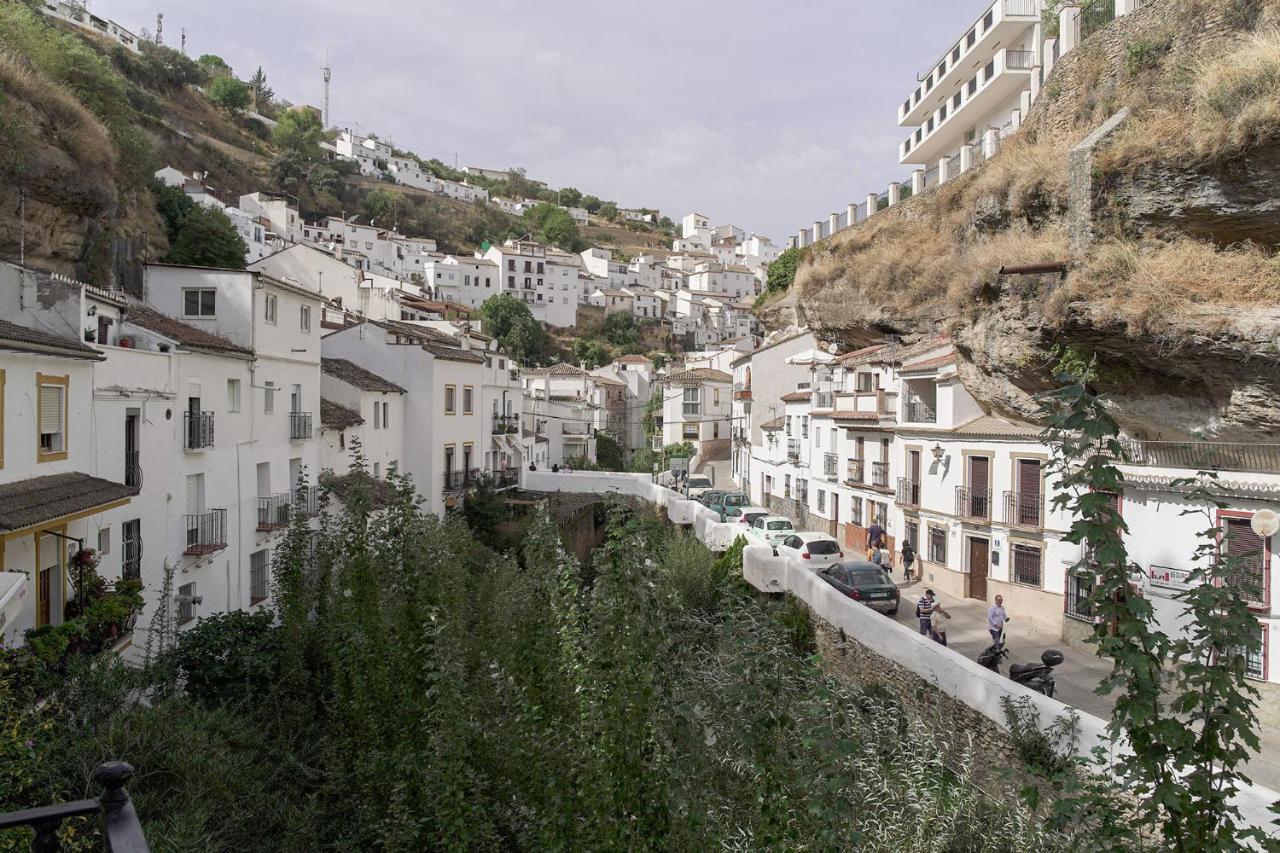 Casa Rural Las Cuevas De Setenil Setenil De Las Bodegas Esterno foto